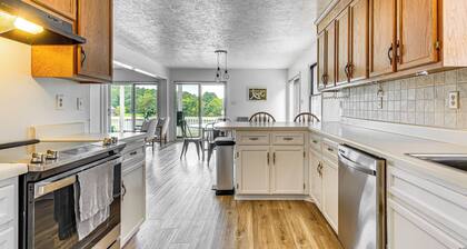 Private Island Getaway in Roanoke Rapids w/ Grill!