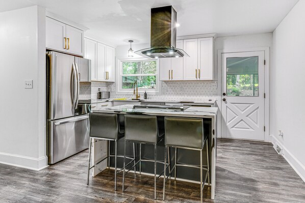 House (3 Bedrooms) | Interior