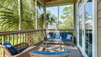 House (4 Bedrooms) | Property grounds