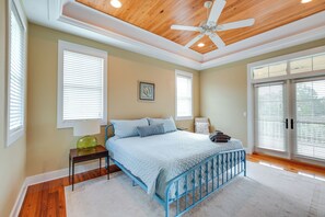 House (4 Bedrooms) | Interior - Beach & Pool Access: Peaceful St Teresa House (Carrabelle)