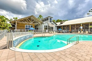 Interior - Beach & Pool Access: Peaceful St Teresa House (Carrabelle)