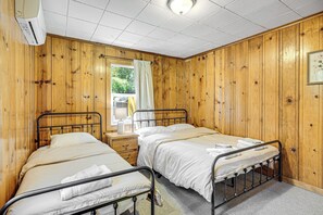 Interior - Walk to Winery: Cozy Cabin w/ Fire Pit in Murphys (Murphys)