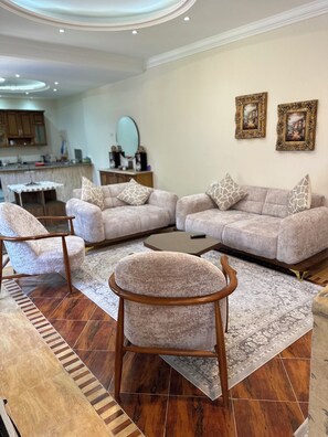 Smart TV - Relaxing villa with private pool and 5 master bedrooms  (Alexandria)