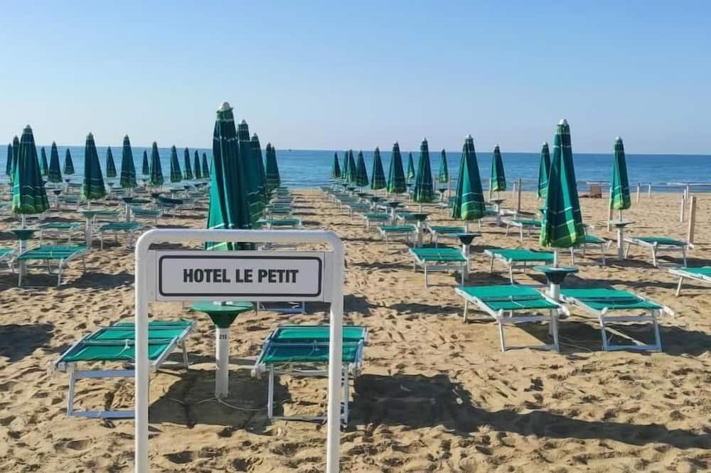 Le Petit Hotel