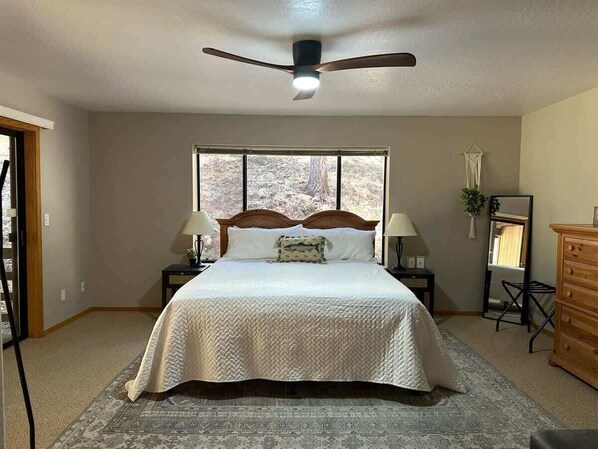 6 habitaciones, cuna de viaje, wifi y ropa de cama 