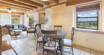 Adobe Vista - Cozy and inviting, spectacular view!