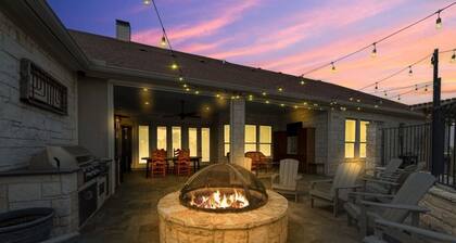 The Green Ranch House-Pool-Theatre-Hot Tub-Game Ro