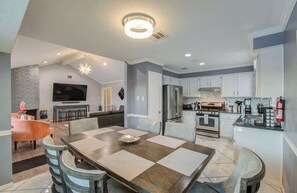 Interior - Your Houston Vacation Getaway, 4-BD, Pool, Patio (Houston)