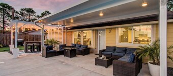 Your Houston Vacation Getaway, 4-BD, Pool, Patio