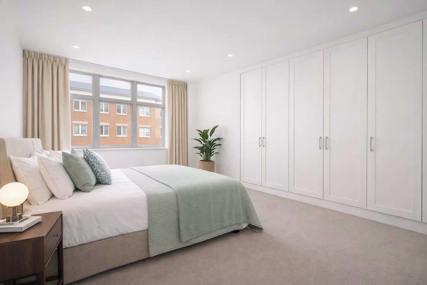 2 bedrooms, desk, iron/ironing board, travel cot