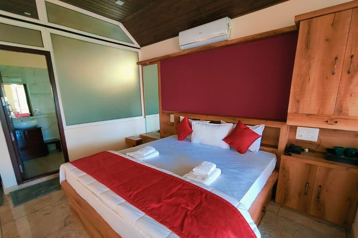 Cottage Cao cấp, quang cảnh núi | Phòng cách âm, bộ trải giường 