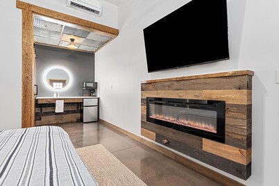 Brand New Motel! Fireplace - Concrete Floors - Live Edge Trim - Vaulted Ceilings
