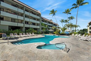 Pool - White Sands Village#121: Beachfront Complex, AC, Spacious Unit! (Kailua Kona)