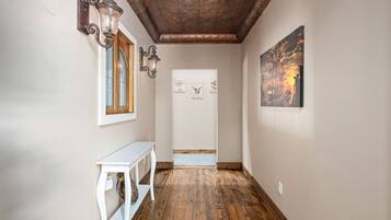 House, 4 Bedrooms | Bahagian dalam