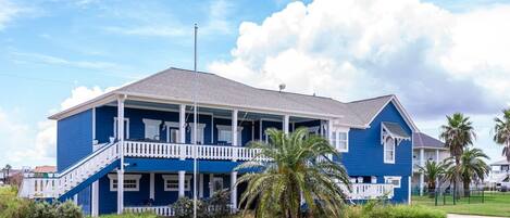 Nhà, 4 phòng ngủ | Ngoại thất