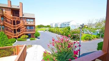 Townhome, 2 Bedrooms | Property grounds