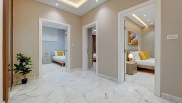 3 bedrooms, iron/ironing board, bed sheets