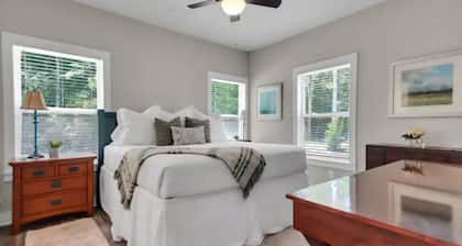 Charming 3-bedroom house with WiFi, fitness room on Gated property