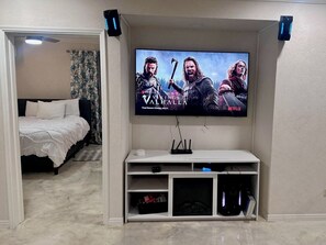 2 多间卧室、办公桌、熨斗/熨衣板、WiFi