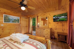 4 bedrooms, desk, iron/ironing board, WiFi - Blue Line Vista Ellijay GA (Ellijay)