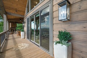 Outdoor dining - Elevated Escape Blue Ridge GA (Blue Ridge)