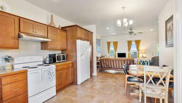 Rumah | 2 kamar tidur dan internet