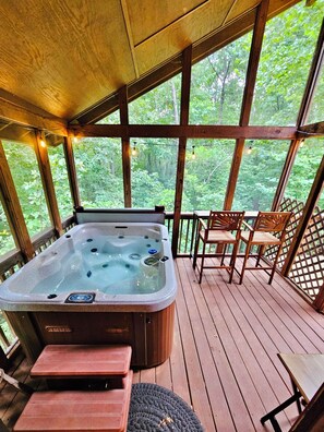 Indoor spa tub - Bear Crossing - Helen Cabin Retreat, Hot Tub, Game Room, Secluded (Helen)