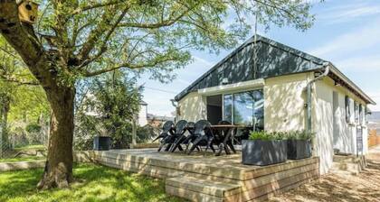 House on the banks of the Loir