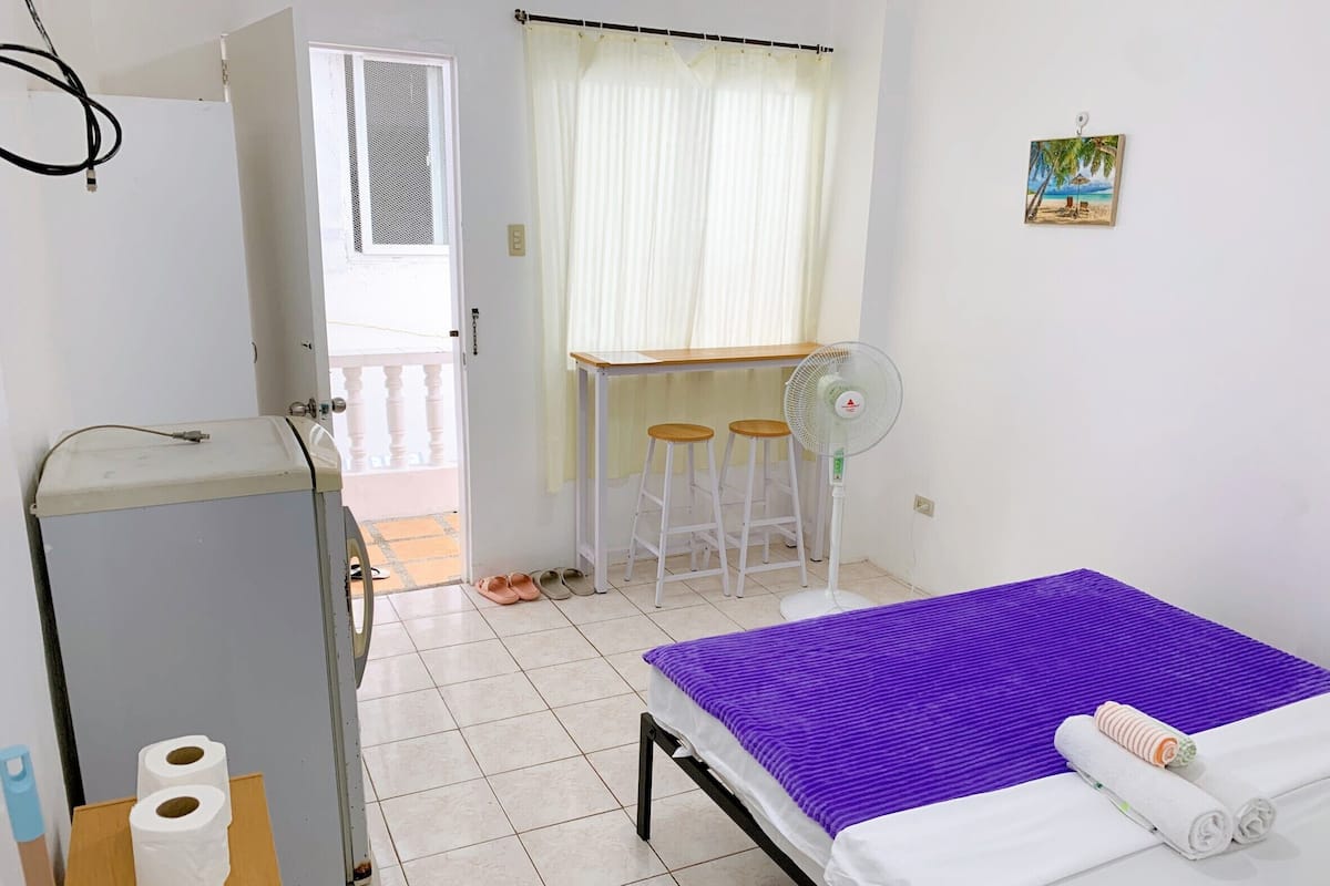 Signature kamer, 1 slaapkamer | Een bureau, een laptopwerkplek, gratis wifi, beddengoed