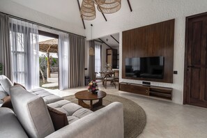 View from room - Moonlight EVDEkimi - Stylish 2BR escape with Tropical garden and Pool (Ubud)