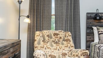 3 makuuhuonetta, silitysrauta/-lauta, Wi-Fi, vuodevaatteet