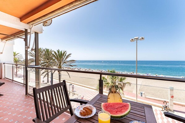 Outdoor dining - Faro's Zapillo Apartment - Almeria (Almería)