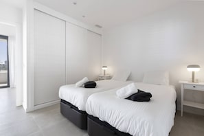 2 chambres, fer et planche à repasser, accès au Wi-Fi (inclus)
