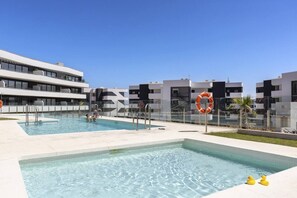 Pool - Modern Luxury Suite with Terrace in Higueron (Fuengirola)
