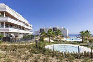 Pool - Exclusive 3-bedroom Apartment in Higueron (Fuengirola)