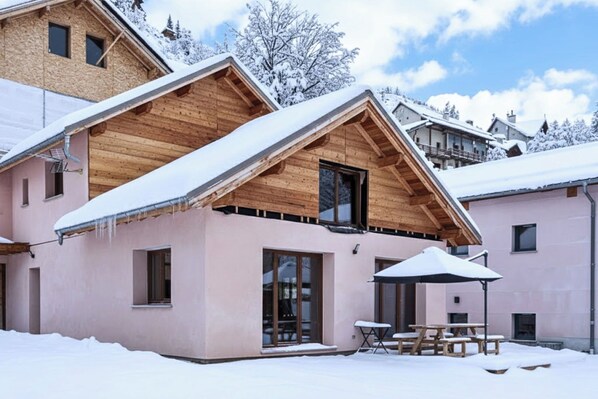 Exterior - CASA-Grand Laus: Duplex familial, sauna et jacuzzi (Aiguilles)