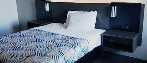 標準單人房, 1 張加大雙人床 | 筆電工作空間、免費無線上網、床單