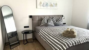 1 Schlafzimmer, Reisekinderbett, kostenloses WLAN, Bettwäsche