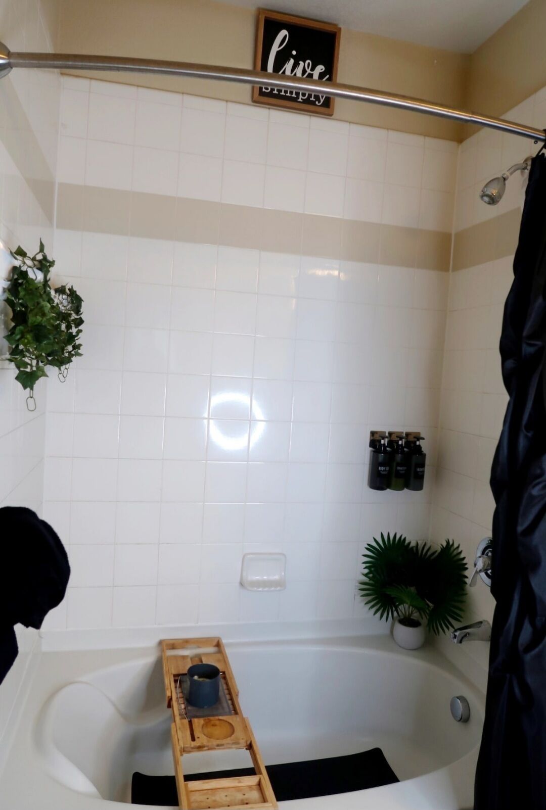 Séchoir à cheveux, serviettes fournies, savon, shampooing