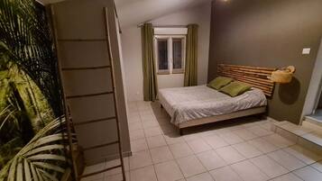 3 chambres, fer et planche Ă repasser, Wi-Fi, draps fournis