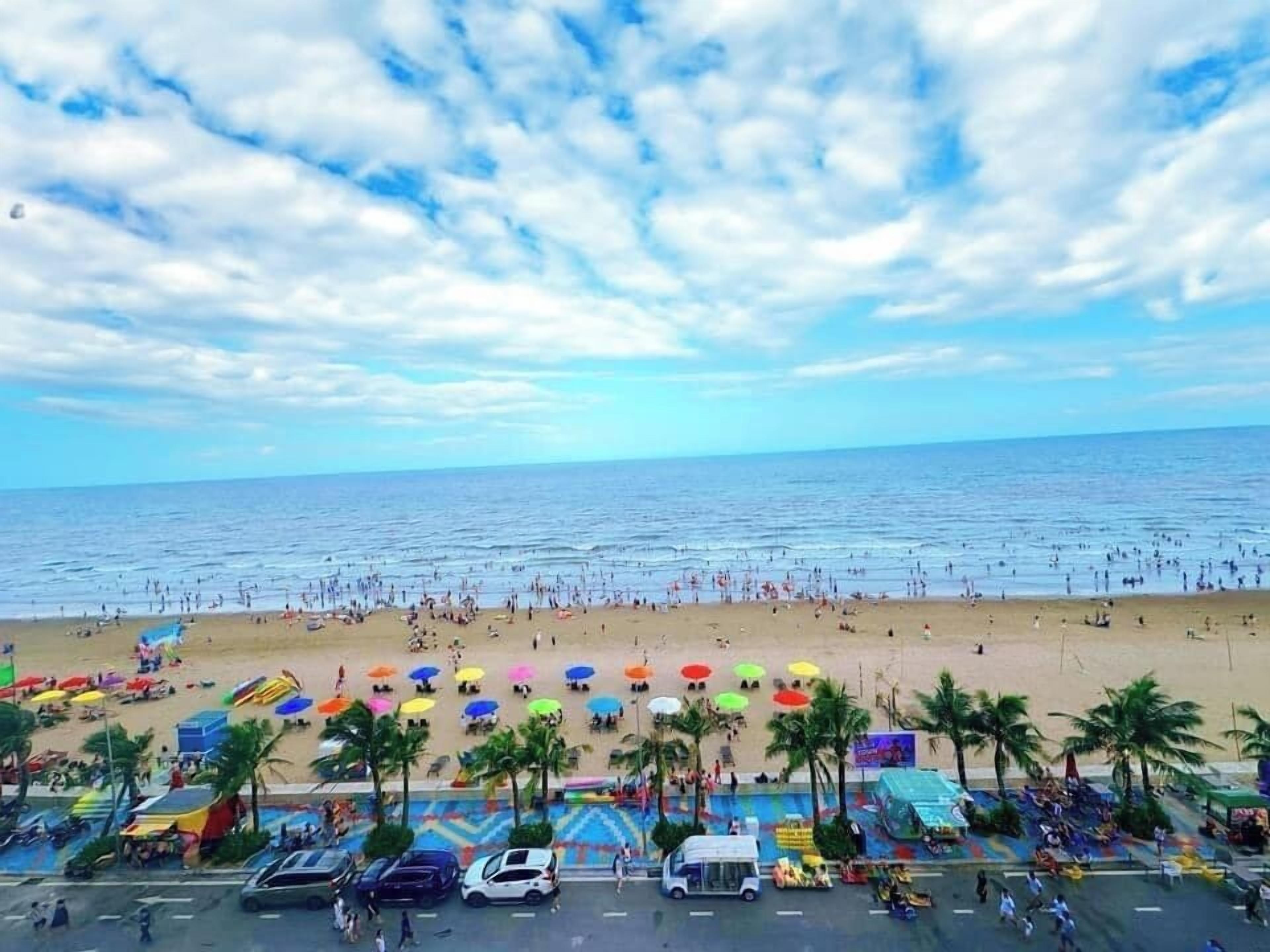 Private beach, beach umbrellas
