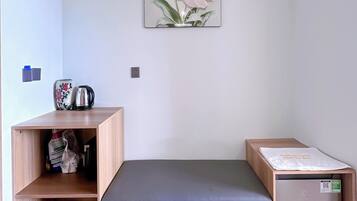 Decoración personalizada, muebles diferentes y escritorio