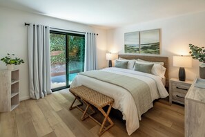 3 habitaciones, tabla de planchar con plancha y cuna de viaje