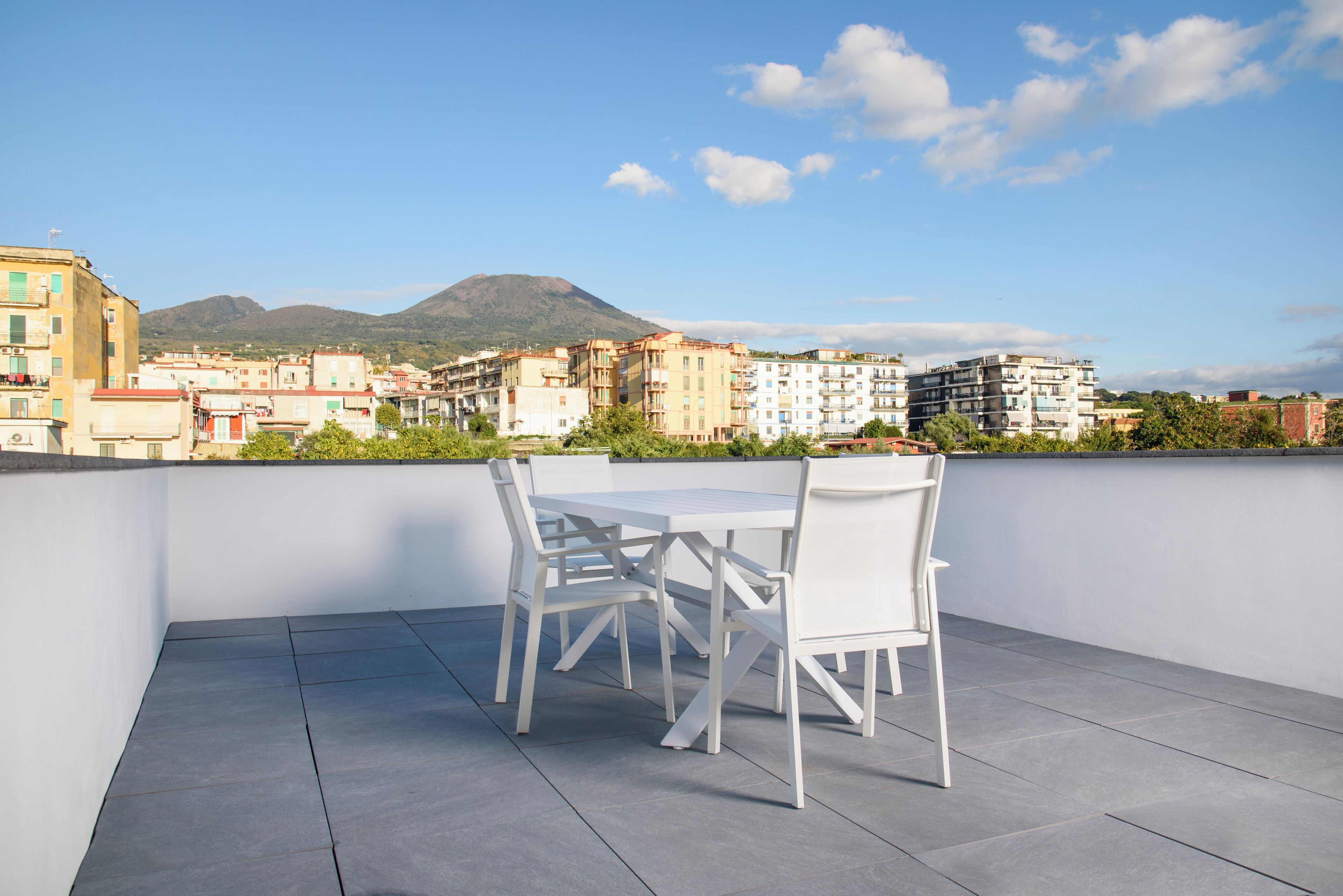 Exclusive Apartment | Terrace/patio