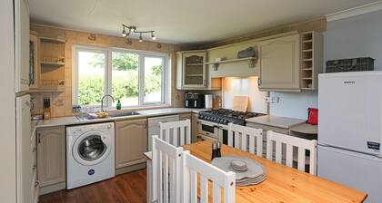 Cosy cottage 5 Minutes from Royal Hillsborough