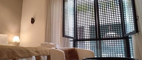 4 slaapkamers, een strijkplank/strijkijzer, wifi, beddengoed