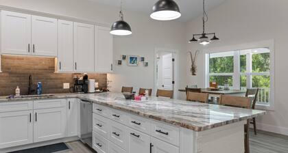 Stunning, brand new - July 2024 - 3-bedroom villa with River view