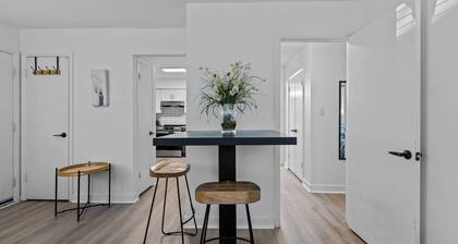 Modern & Tranquil : Close to UNC & Duke University’s, Hospitals