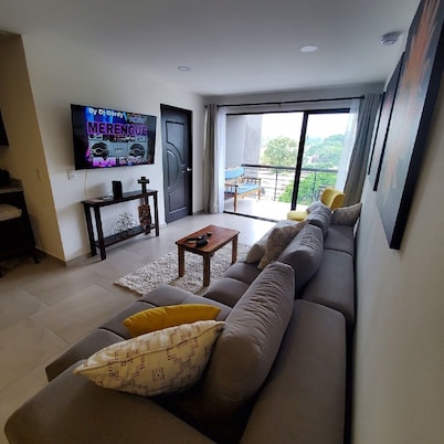 Beautiful 3-bedroom 2 bath apartment with AC, WiFi. Beautiful views!!