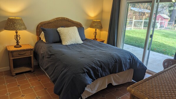 2 bedrooms, desk, iron/ironing board, free WiFi